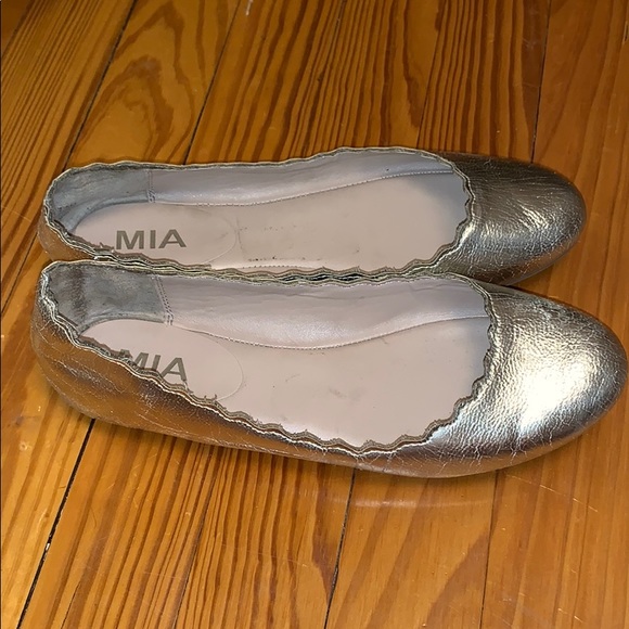 MIA Shoes - MIA metallic gold scalloped flats MIA Shoes - MIA metallic gold scalloped flats
